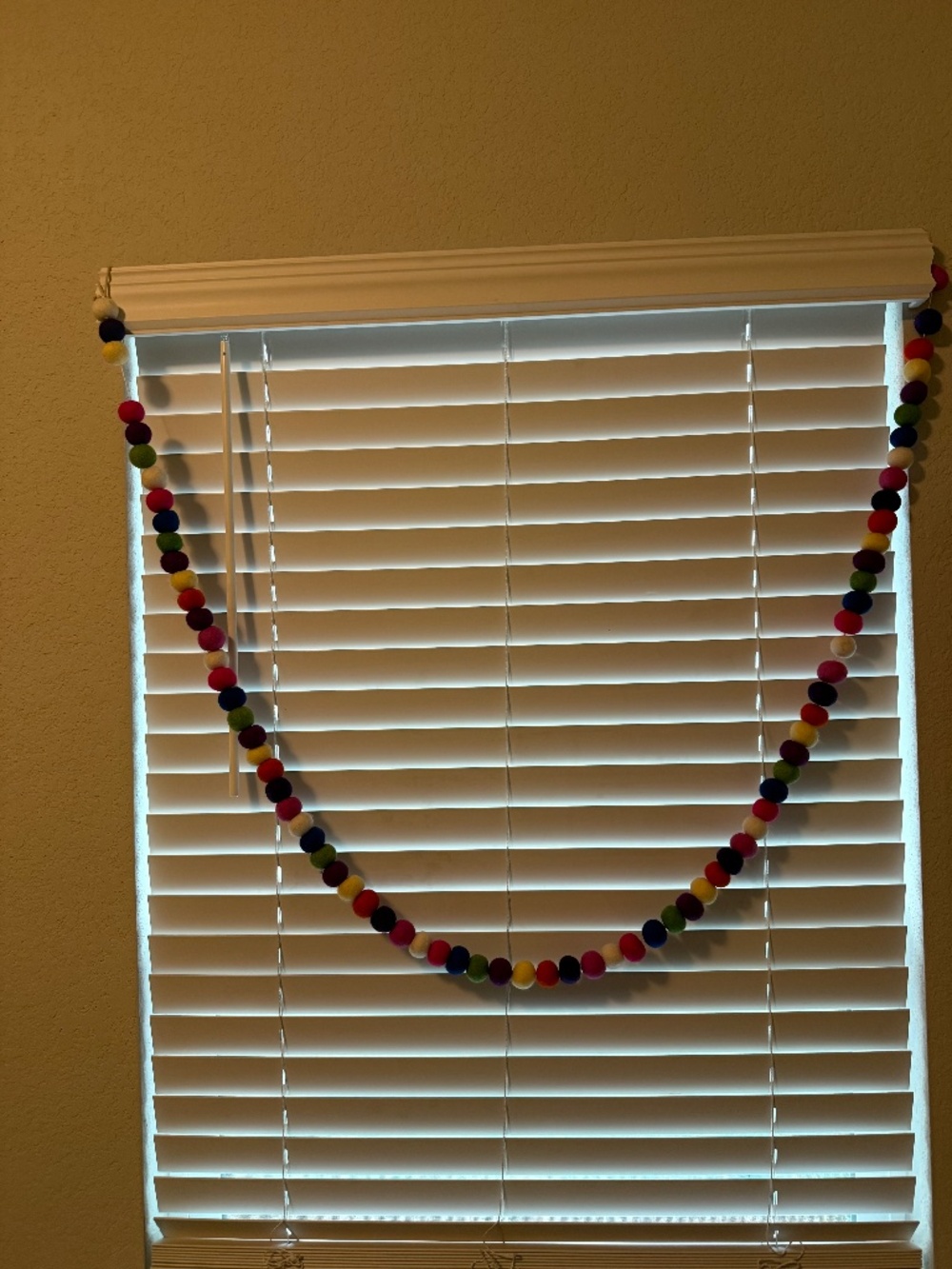 Multicolor Felt Garland - Picture 2 of 4